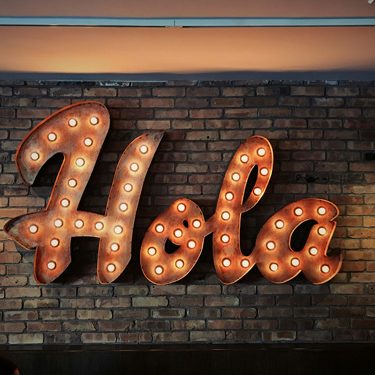 hola